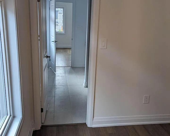 180 Franklin Trl #UPPER — Photo 12