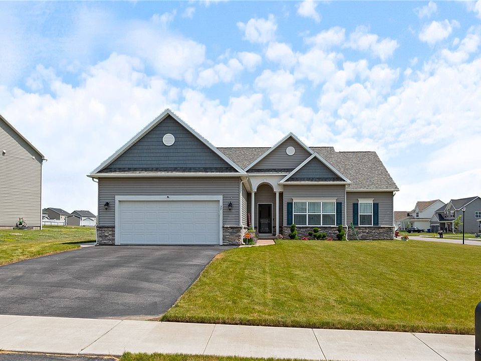1st image of 37 Etherington Cres