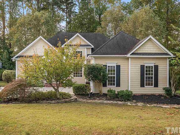 2nd image of 800 Noconia Pl