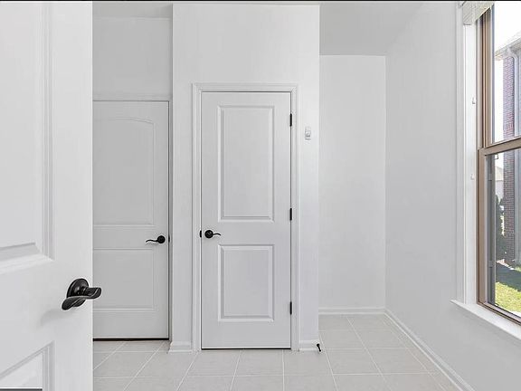3rd image of 24850 Somerby Dr