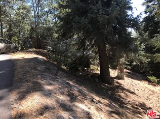 True Ln, Crestline, CA --