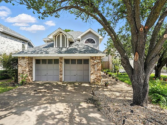 3rd image of 1426 Harmony Ln