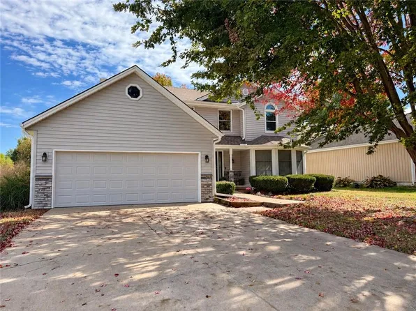 16207 Spring Valley Rd, Belton, MO 64012