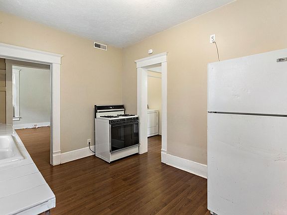 4th image of 725 E Sherman St #1/2