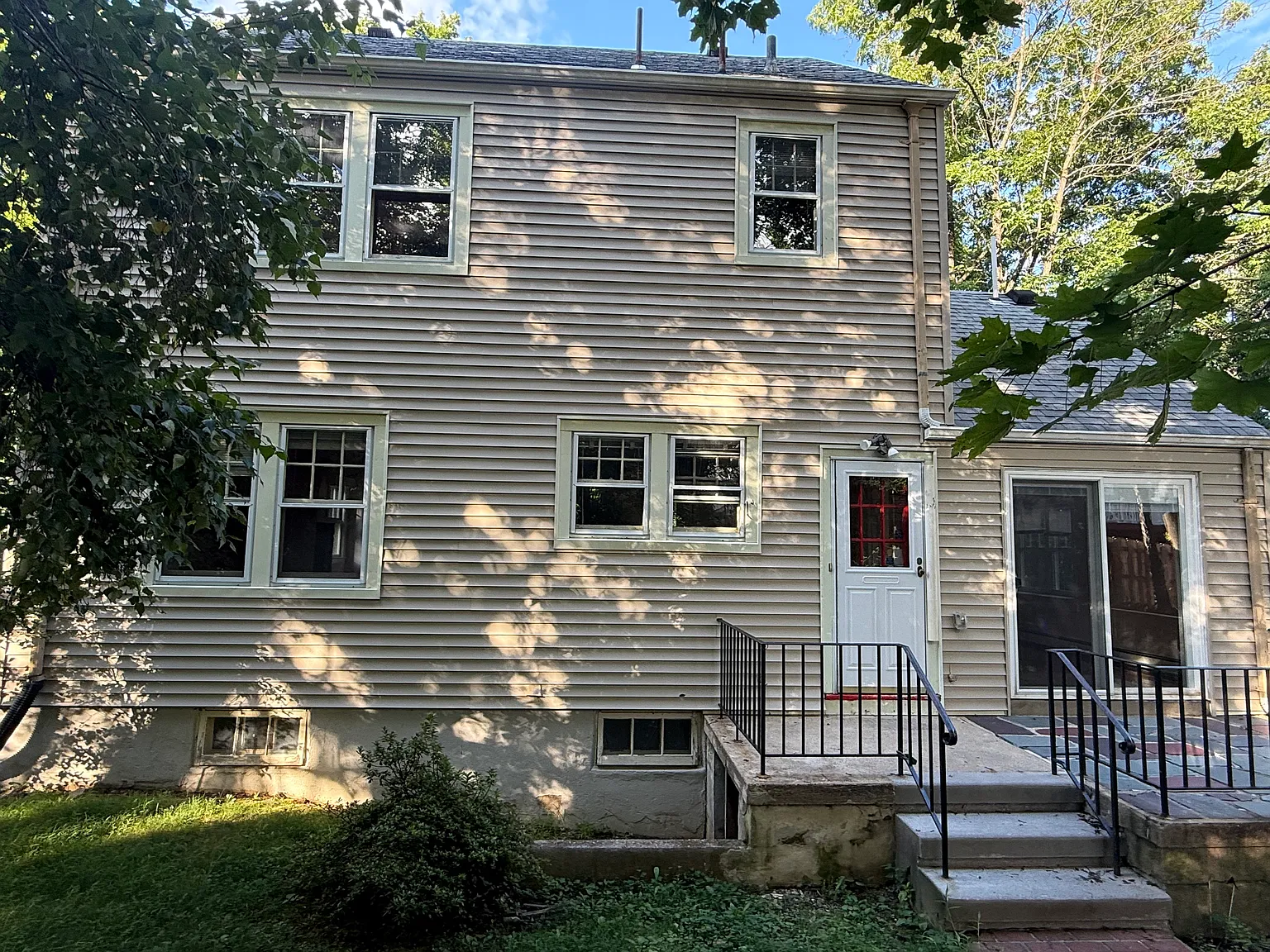 4 bed, $4,700 — Photo 2