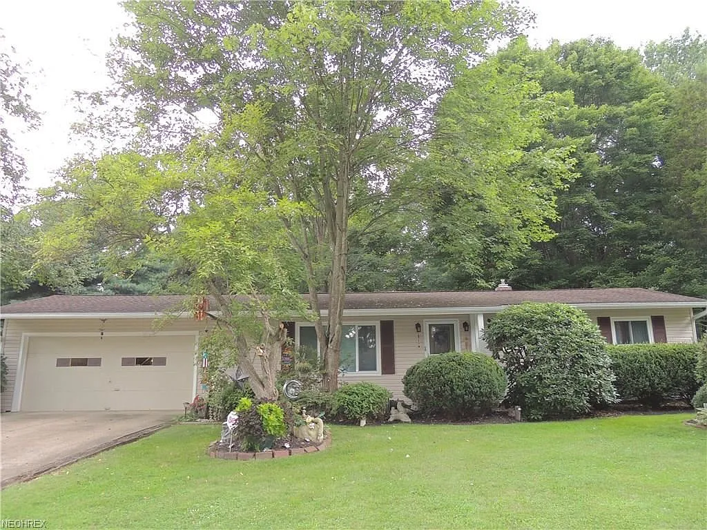 1564 Moreview Dr photo 1