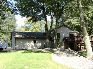 17884 Shore Acres Rd, Grand Haven, MI 49417