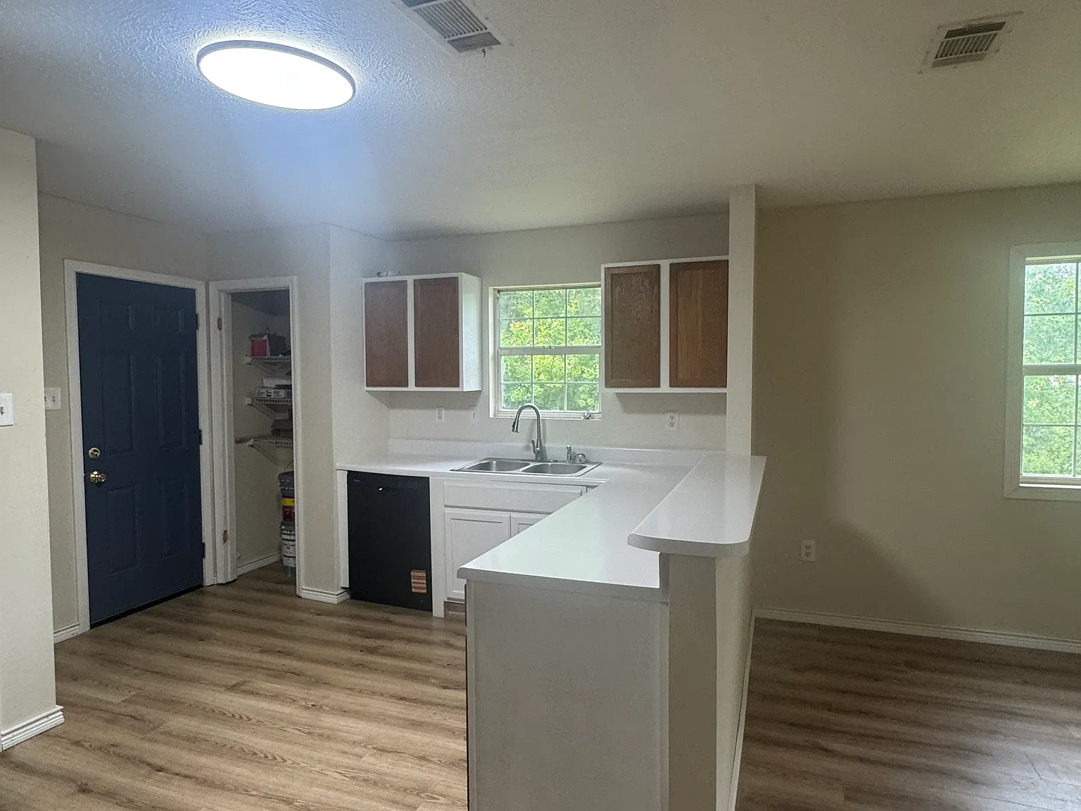 3 bed 2 bath — Photo 3