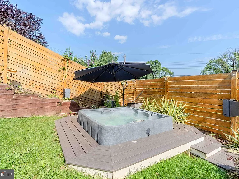 942 N McKinley Rd — Photo 5