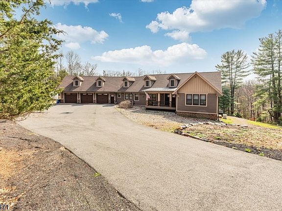 2nd image of 235 Long View Union Grove