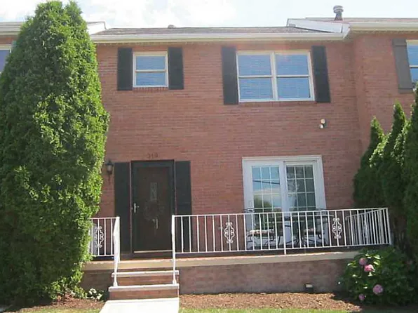 310 Harding St, Lower Burrell, PA 15068