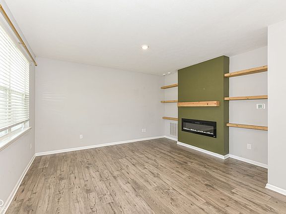 4th image of 2606 Plano Dr