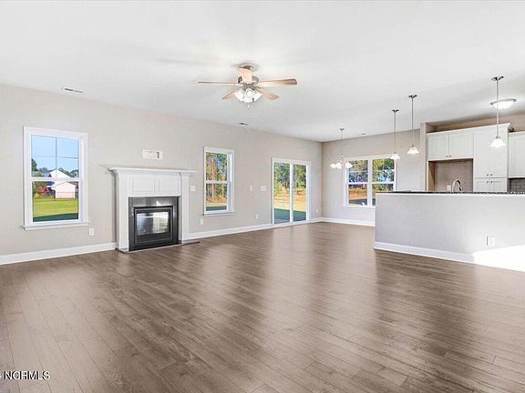 5th image of 203 Sussex Place