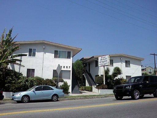1st image of 3003-07 Rowena Ave #4
