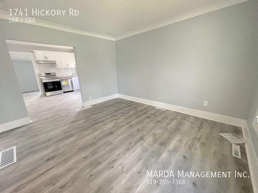 Renovated 1 Bed / 1 Bath Single Family Home + Utilities — Photo 4