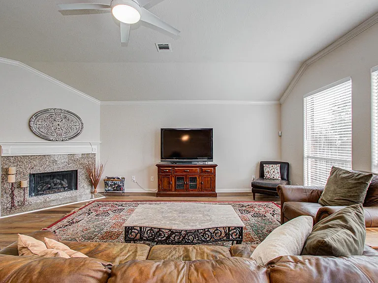 17611 Emerald Garden Ln — Photo 10