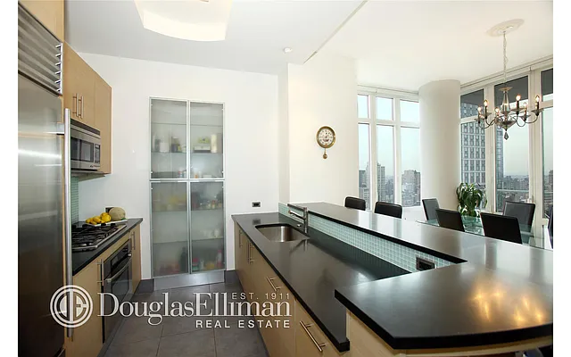 Rented by Douglas Elliman | media 21