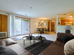 1225 Ferndale St N #B1, Maplewood, MN 55119