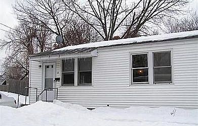 2nd image of 15 Atherton St