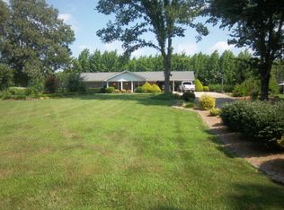 445 Clifty Rd, Paris, TN 38242