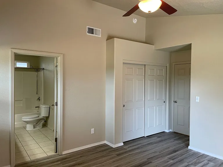 3564 Avenue G — Photo 12