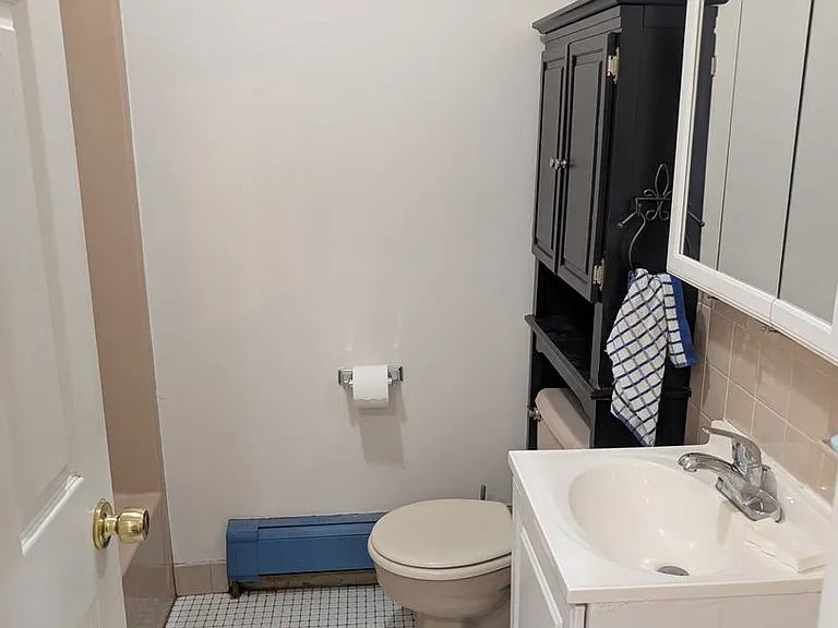567-569 Somerville Avenue & 2/4 Beech Street — Photo 14