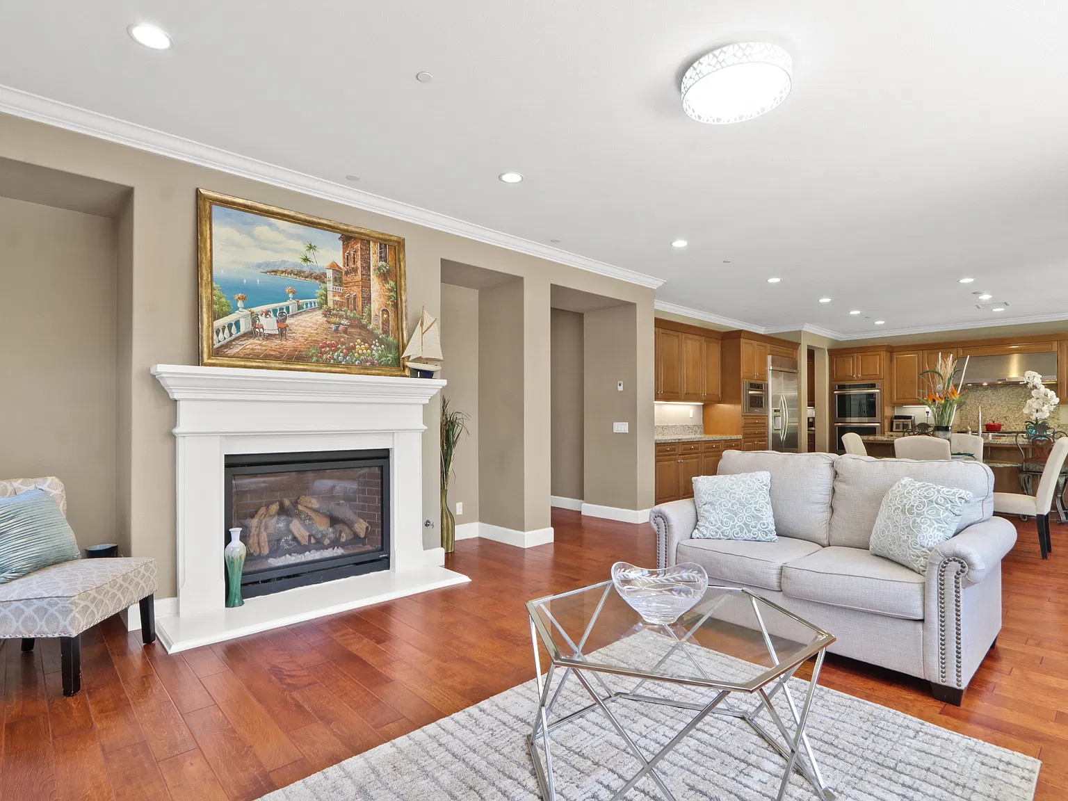 4 bed, 3000 sqft, $6,975 — Photo 4
