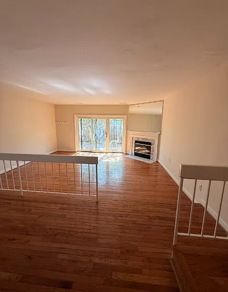 92 Hawthorne Ct NE — Photo 2