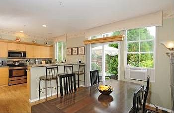 5th image of 2148 Newport Way NW