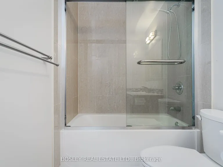 220 Victoria St #803 — Photo 18