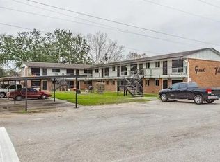 2201 N Grand Blvd APT 12, Pearland, TX 77581