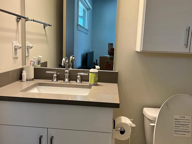 6447 Vernon Woods Dr — Photo 10