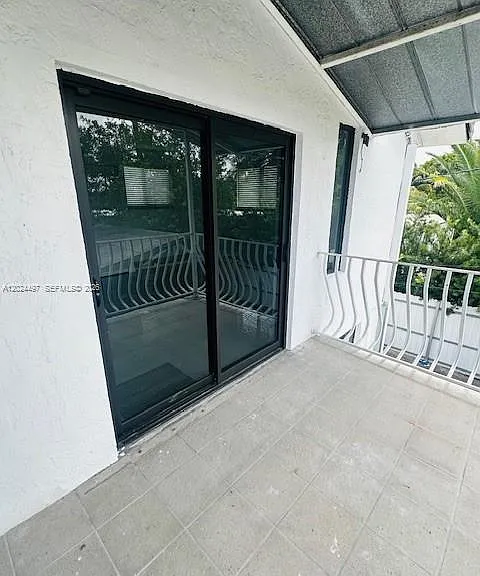 11870 SW 5th St #B — Photo 6