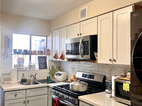 2020 W 23rd St APT 4, Long Beach, CA 90810