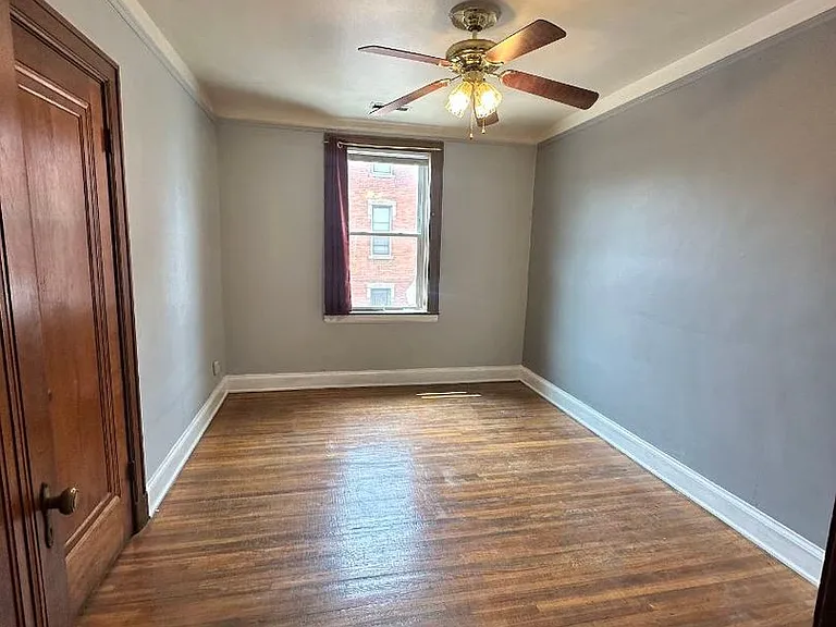 47 Parsons Ave — Photo 8