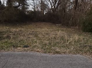 260 W McKellar Ave, Memphis, TN 38109