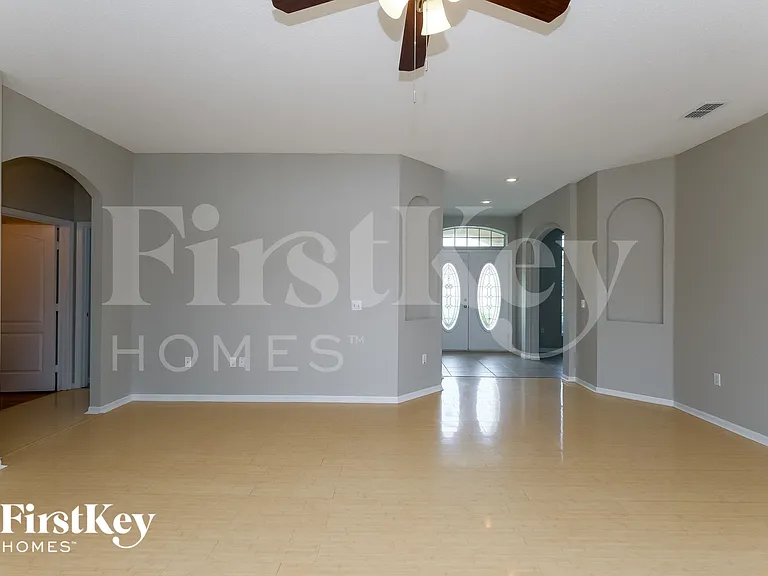 2754 Berkford Cir — Photo 3