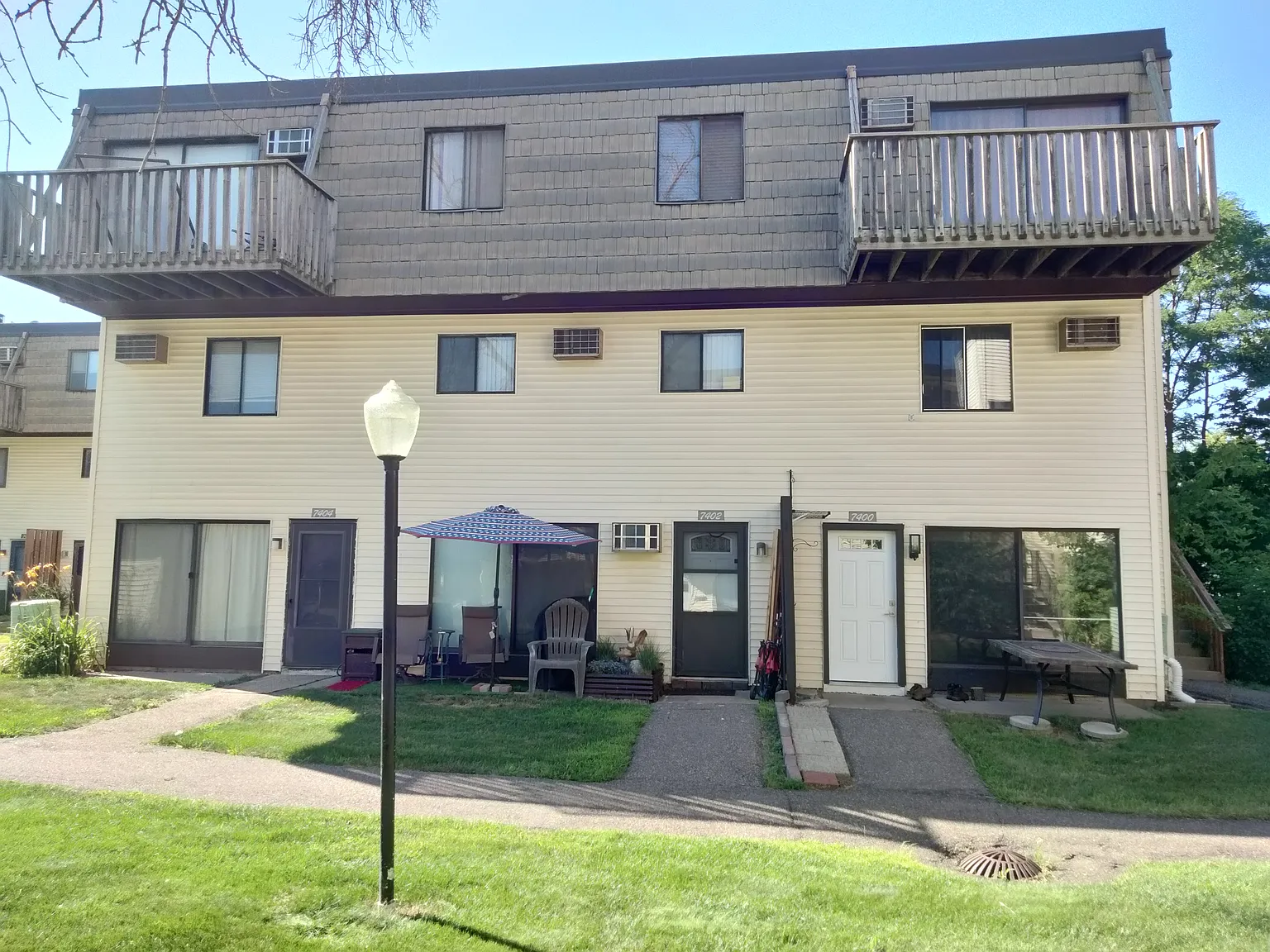 2 bed, 812 sqft, $1,495 — Photo 2