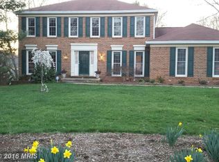 1 Turner Ln, Sterling, VA 20165