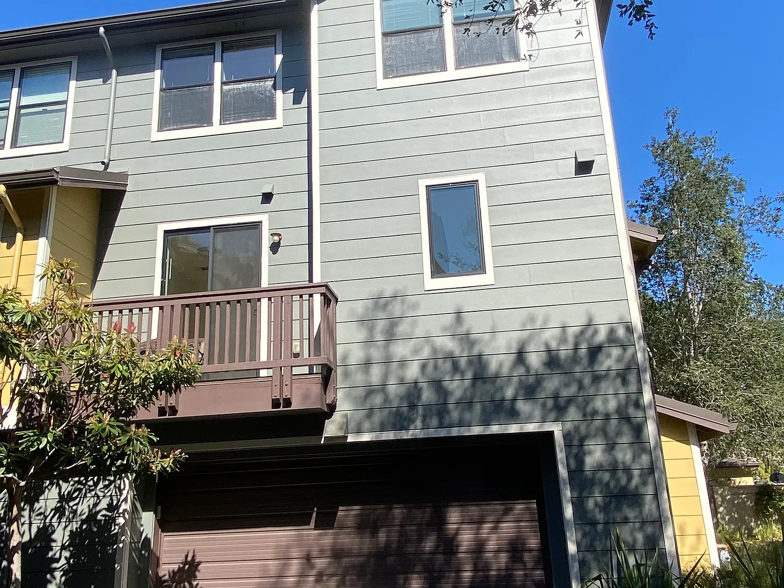 3 bed, 2.5 bath, 2222 sqft, $7,500 — Photo 2