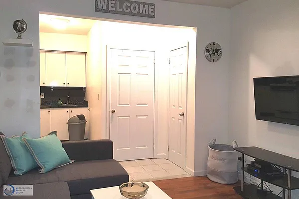 Rented by Metropolitan Property Group | media 19