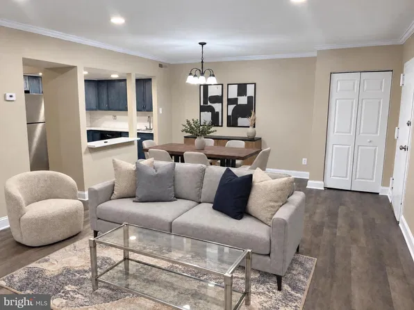 10115 Prince Pl APT 403, Upper Marlboro, MD 20774