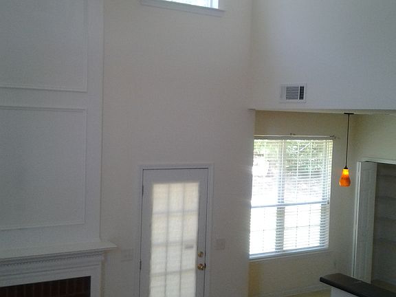 3rd image of 3110 Manor Ct