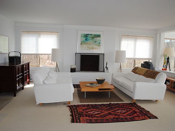 5th image of 73 Lake Dr