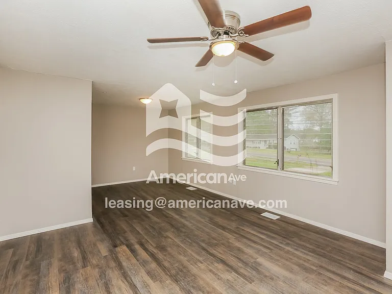 2025455_003_living_room_13651691.jpg