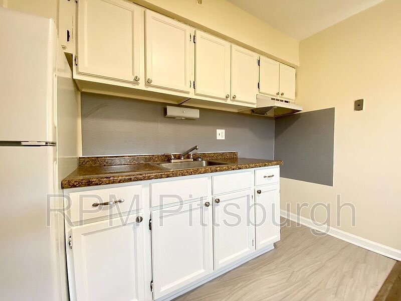 932 Penn Ave Apartments Turtle Creek, PA Zillow