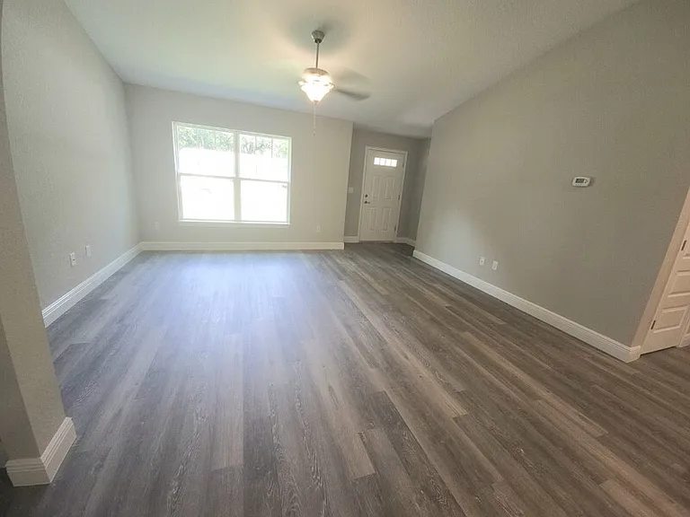 10 Redwood Trce — Photo 4