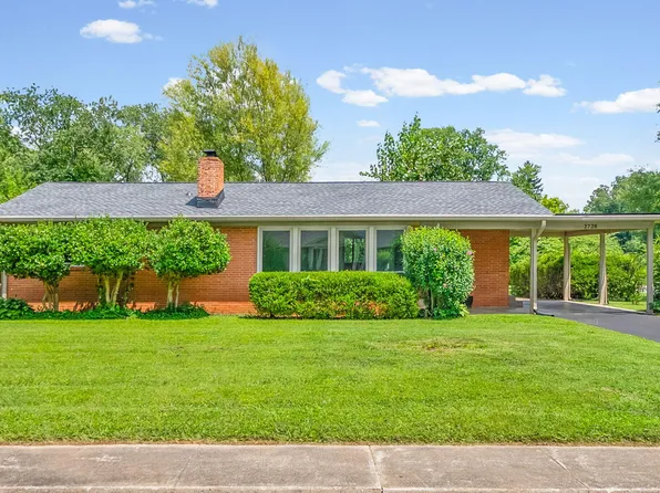 2728 Clinton Cir, Hopkinsville, KY 42240