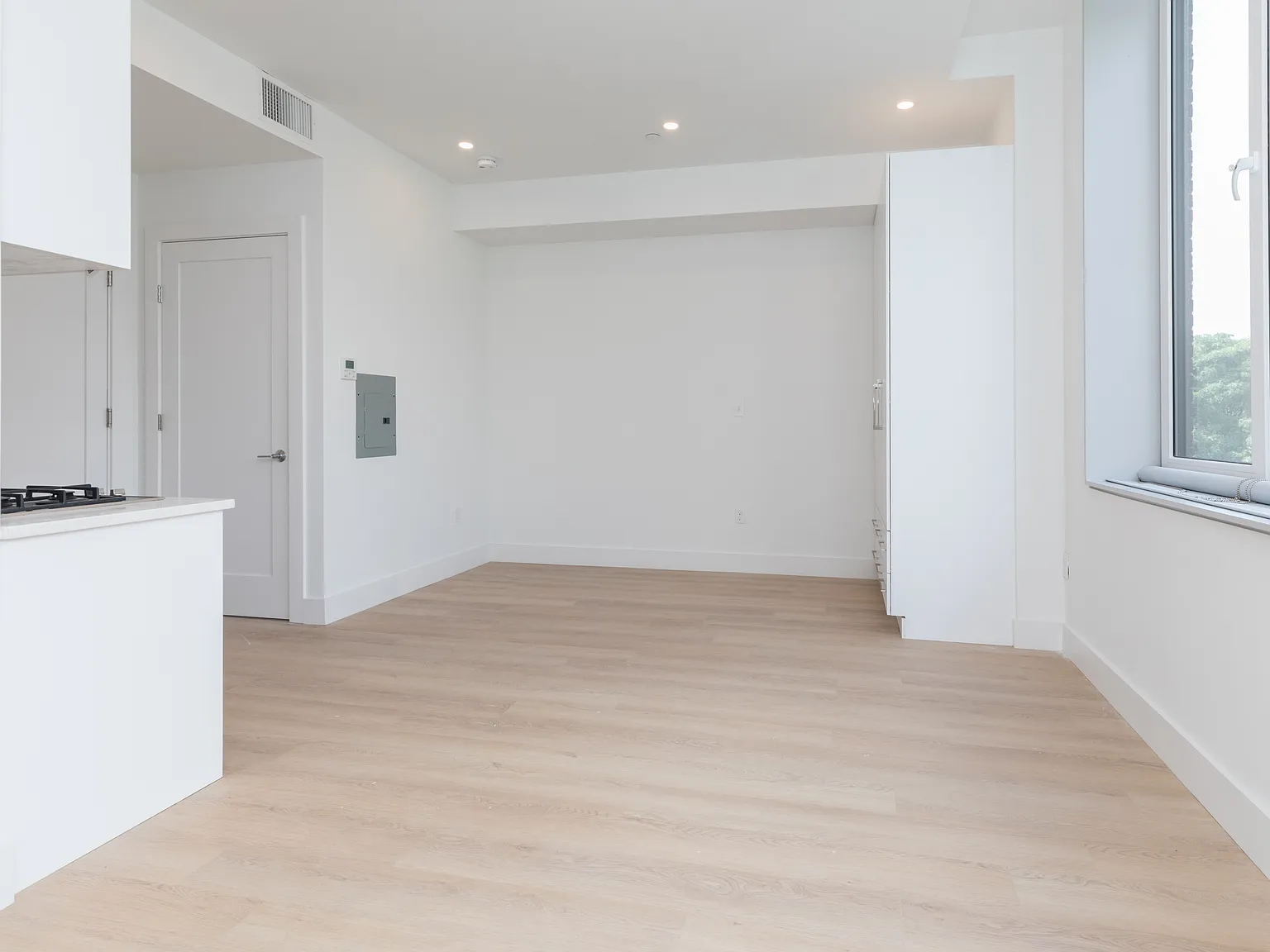 Studio, 397 sqft, $2,200 — Photo 2