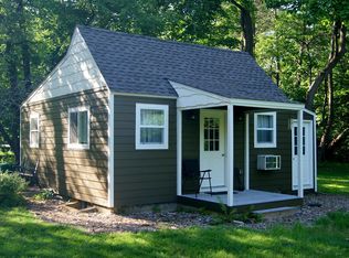 3847 Honeysuckle Rd, Wayzata, MN 55391